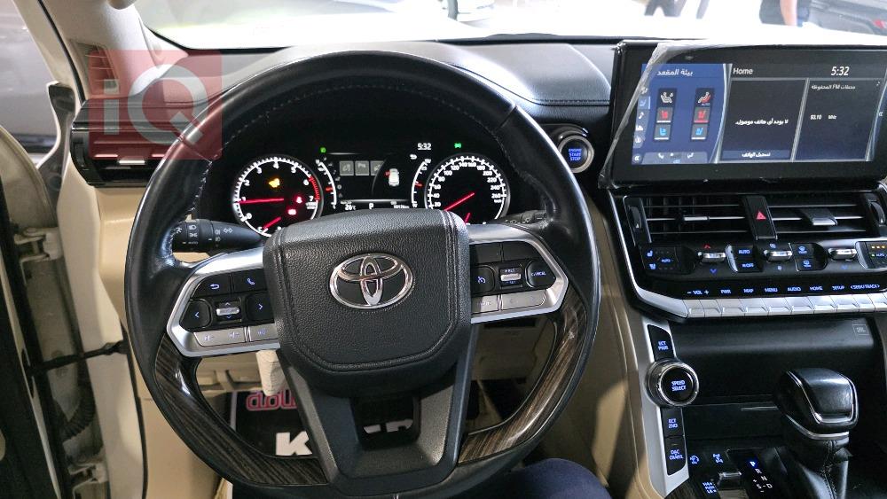 تويوتا لاندكروزر